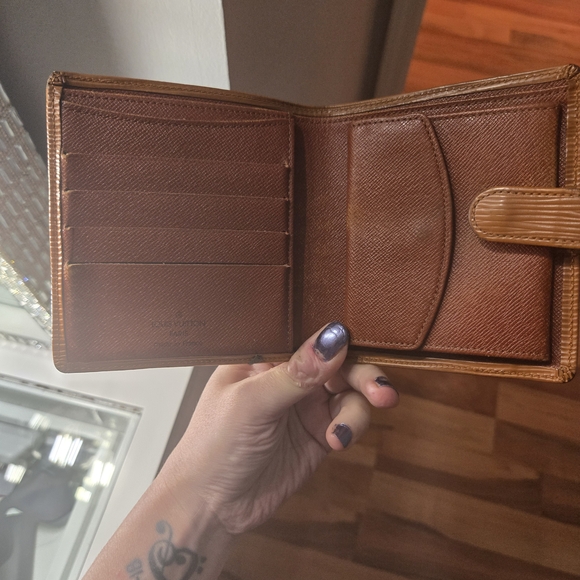 Louis Vuitton Tan Wallet - Picture 6 of 10